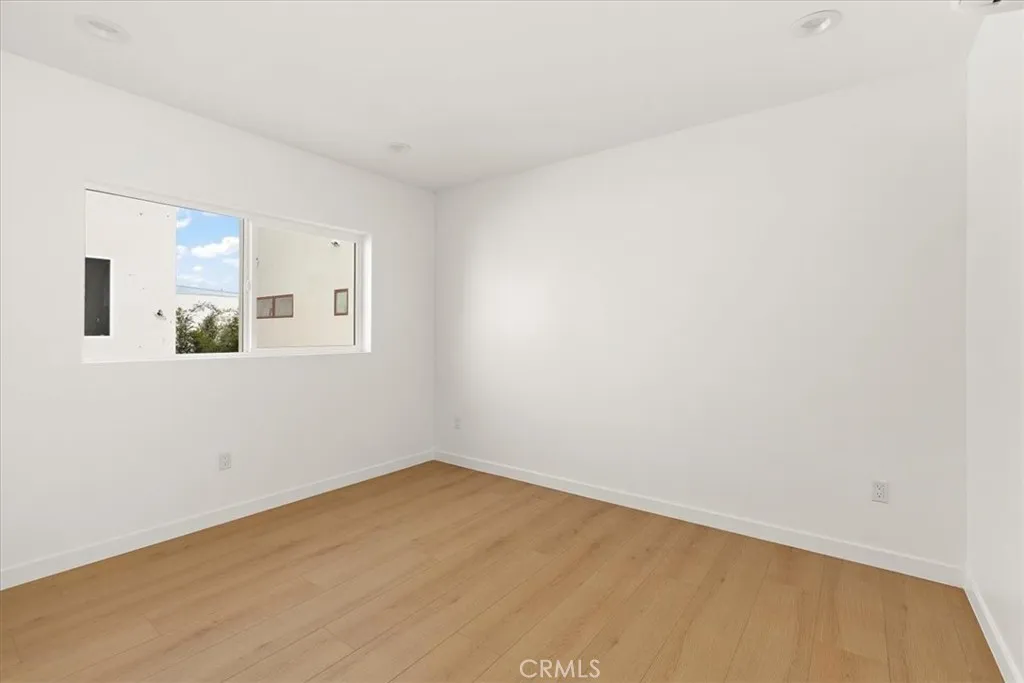 642 E Fairview Boulevard, Inglewood, California 90302 home-pic-21